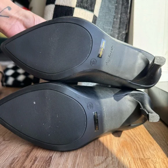 Elegant Black Women's Ankle Boots - Picture 6 of 7